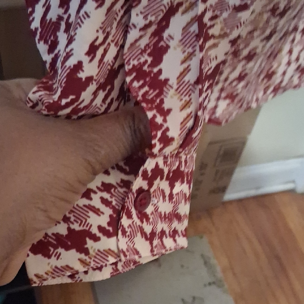 Women's Red Patterned Top - Picture 4 of 16